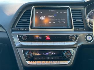 2018 Hyundai Sonata - Thumbnail
