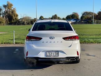 2018 Hyundai Sonata - Thumbnail