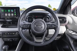 2020 Toyota Yaris - Thumbnail