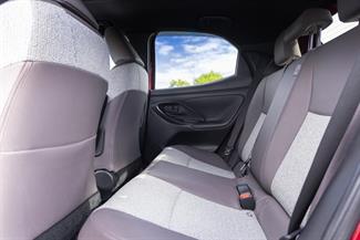 2020 Toyota Yaris - Thumbnail