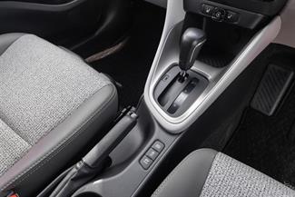 2020 Toyota Yaris - Thumbnail