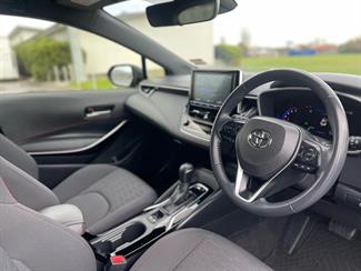 2018 Toyota Corolla - Thumbnail