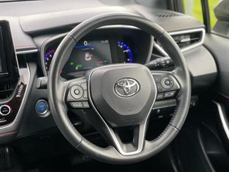 2018 Toyota Corolla - Thumbnail