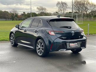 2018 Toyota Corolla - Thumbnail