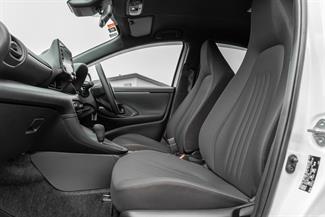 2021 Toyota Yaris - Thumbnail