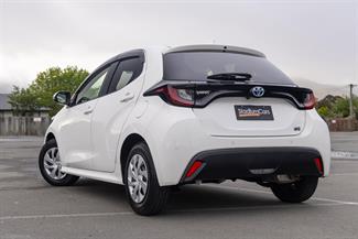 2021 Toyota Yaris - Thumbnail