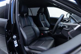 2021 Toyota RAV4 - Thumbnail