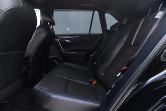 2021 Toyota RAV4 - Thumbnail