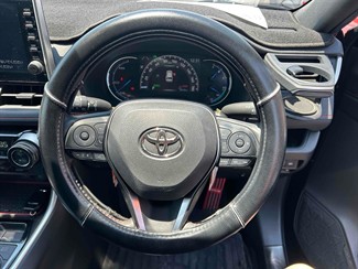 2021 Toyota RAV4 - Thumbnail