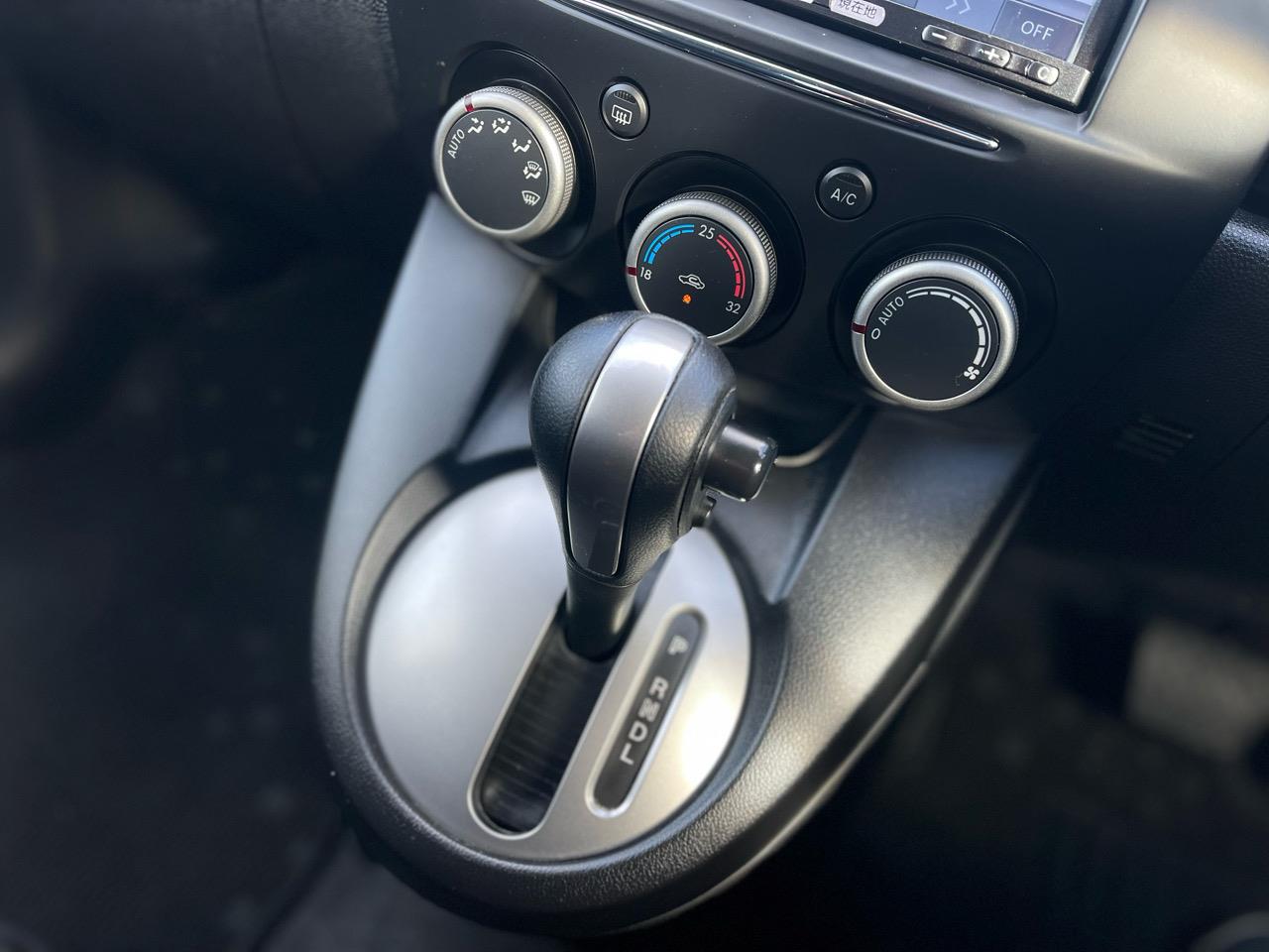 2013 Mazda Demio