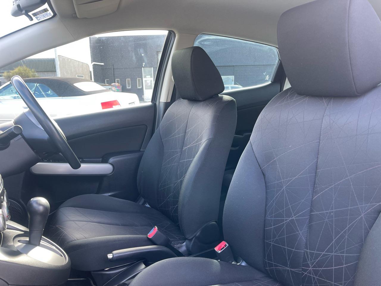 2013 Mazda Demio