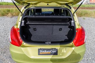 2014 Suzuki Swift - Thumbnail