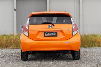 2016 Toyota AQUA - Thumbnail