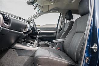 2021 Toyota Hilux - Thumbnail