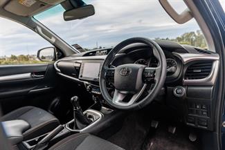 2021 Toyota Hilux - Thumbnail