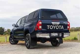 2021 Toyota Hilux - Thumbnail