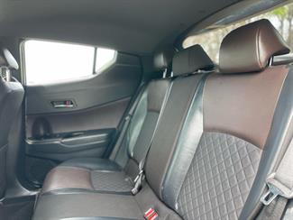 2018 Toyota C-HR - Thumbnail