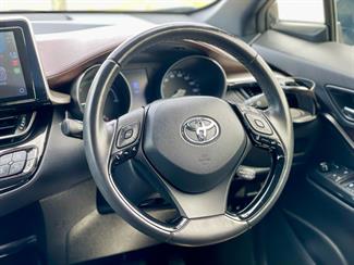 2018 Toyota C-HR - Thumbnail