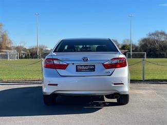2014 Toyota Camry - Thumbnail