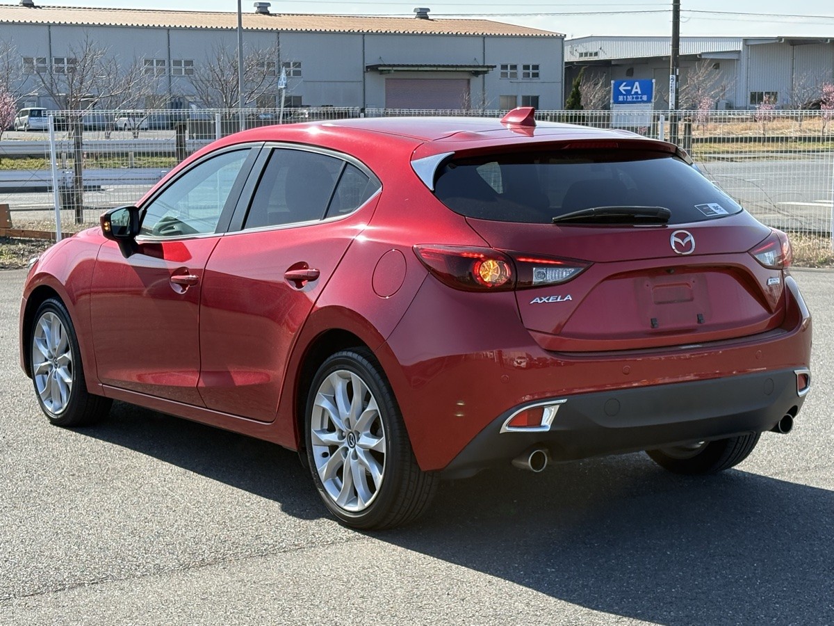 2014 Mazda Axela