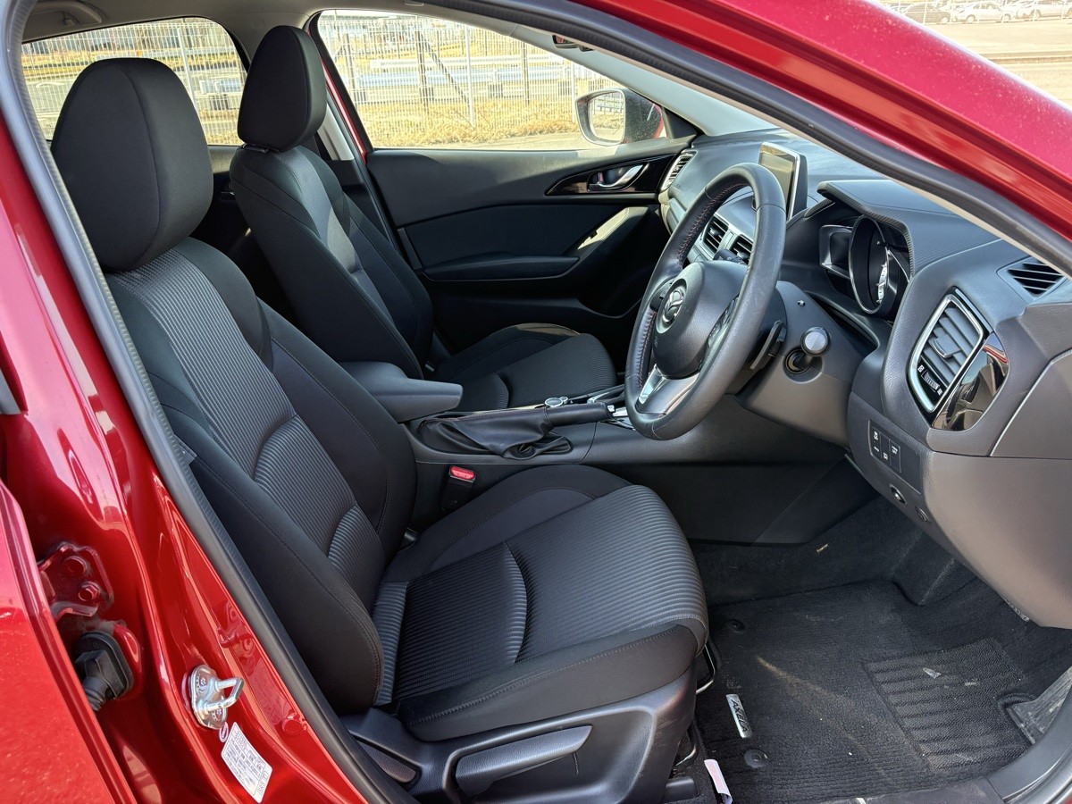 2014 Mazda Axela