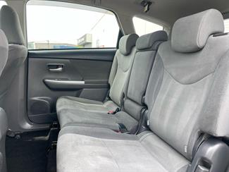 2014 Toyota Prius - Thumbnail