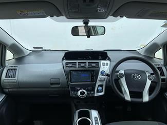 2014 Toyota Prius - Thumbnail