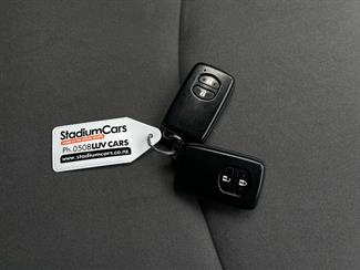 2014 Toyota Prius - Thumbnail