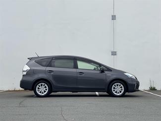 2014 Toyota Prius - Thumbnail