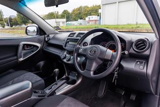 2009 Toyota RAV4 - Thumbnail