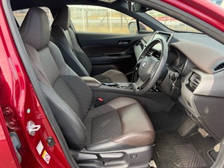 2017 Toyota C-HR - Thumbnail