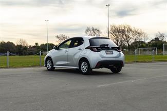 2020 Toyota Yaris - Thumbnail