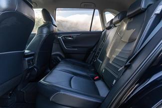 2020 Toyota RAV4 - Thumbnail