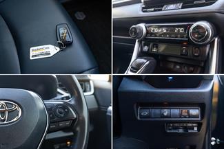 2020 Toyota RAV4 - Thumbnail