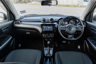 2017 Suzuki Swift - Thumbnail