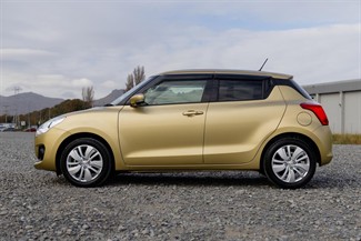2017 Suzuki Swift - Thumbnail
