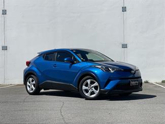 2017 Toyota C-HR - Thumbnail