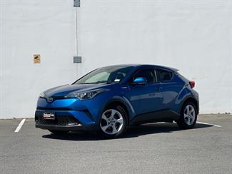 2017 Toyota C-HR - Thumbnail