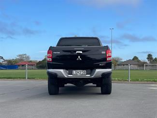 2018 Mitsubishi Triton - Thumbnail