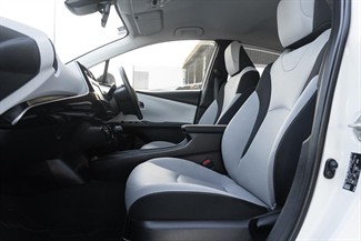 2020 Toyota Prius - Thumbnail