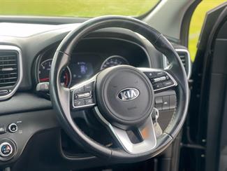 2021 Kia Sportage - Thumbnail