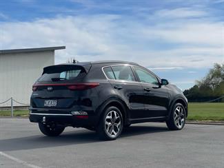 2021 Kia Sportage - Thumbnail