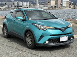 2017 Toyota C-HR - Thumbnail