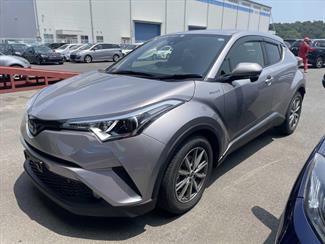 2017 Toyota C-HR - Thumbnail
