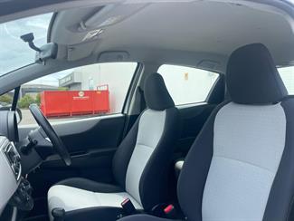 2013 Toyota Yaris - Thumbnail