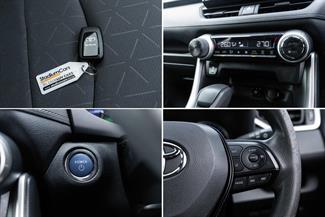2019 Toyota RAV4 - Thumbnail