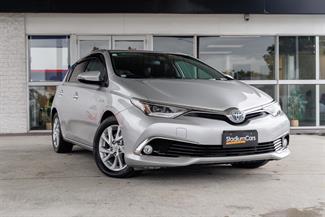 2016 Toyota Auris - Thumbnail