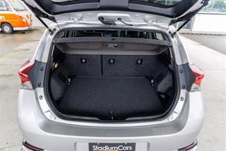 2016 Toyota Auris - Thumbnail