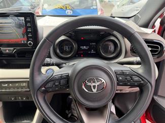 2020 Toyota Yaris - Thumbnail