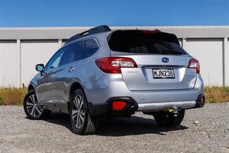 2019 Subaru Outback - Thumbnail